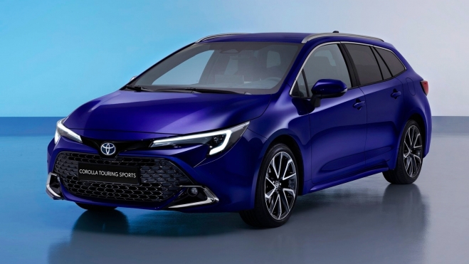 Su estética es más deportiva y atrevida que la del Corolla Cross.