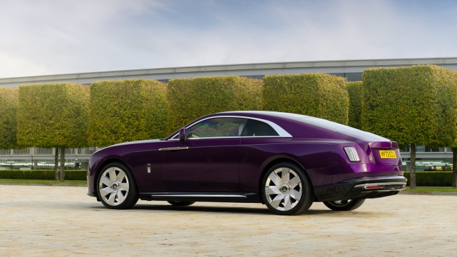 P90528764 highRes rolls royce spectre