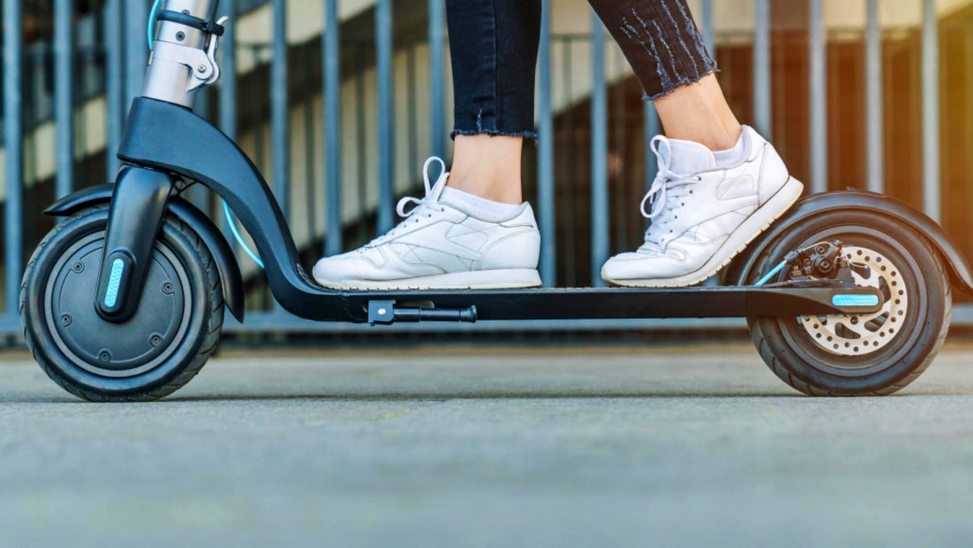 Madrid prohíbe temporalmente patinetes eléctricos en el transporte ...