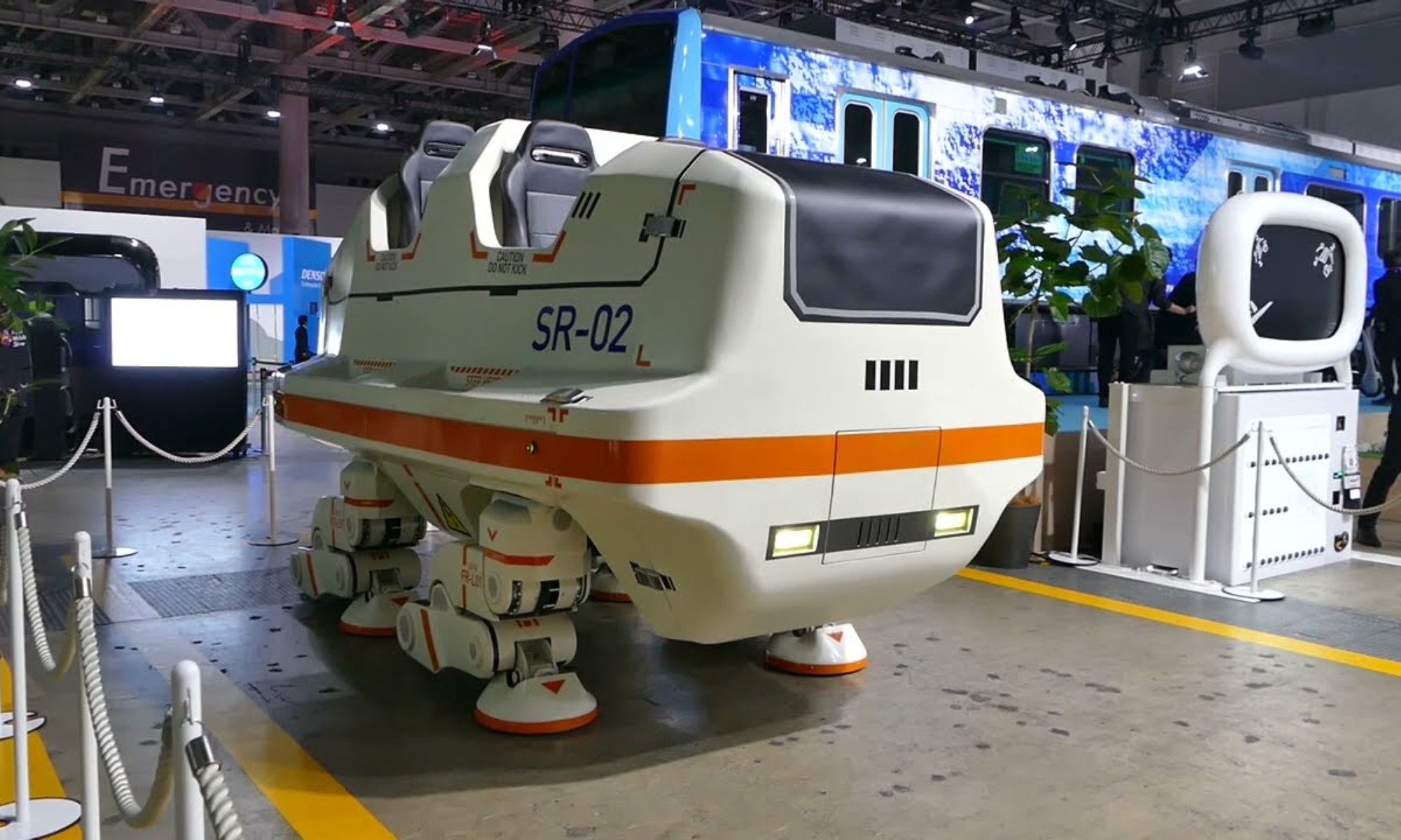 El Sansei Technologies SR 02 es un cuadrúpedo que destaca por llevar a cuatro personas