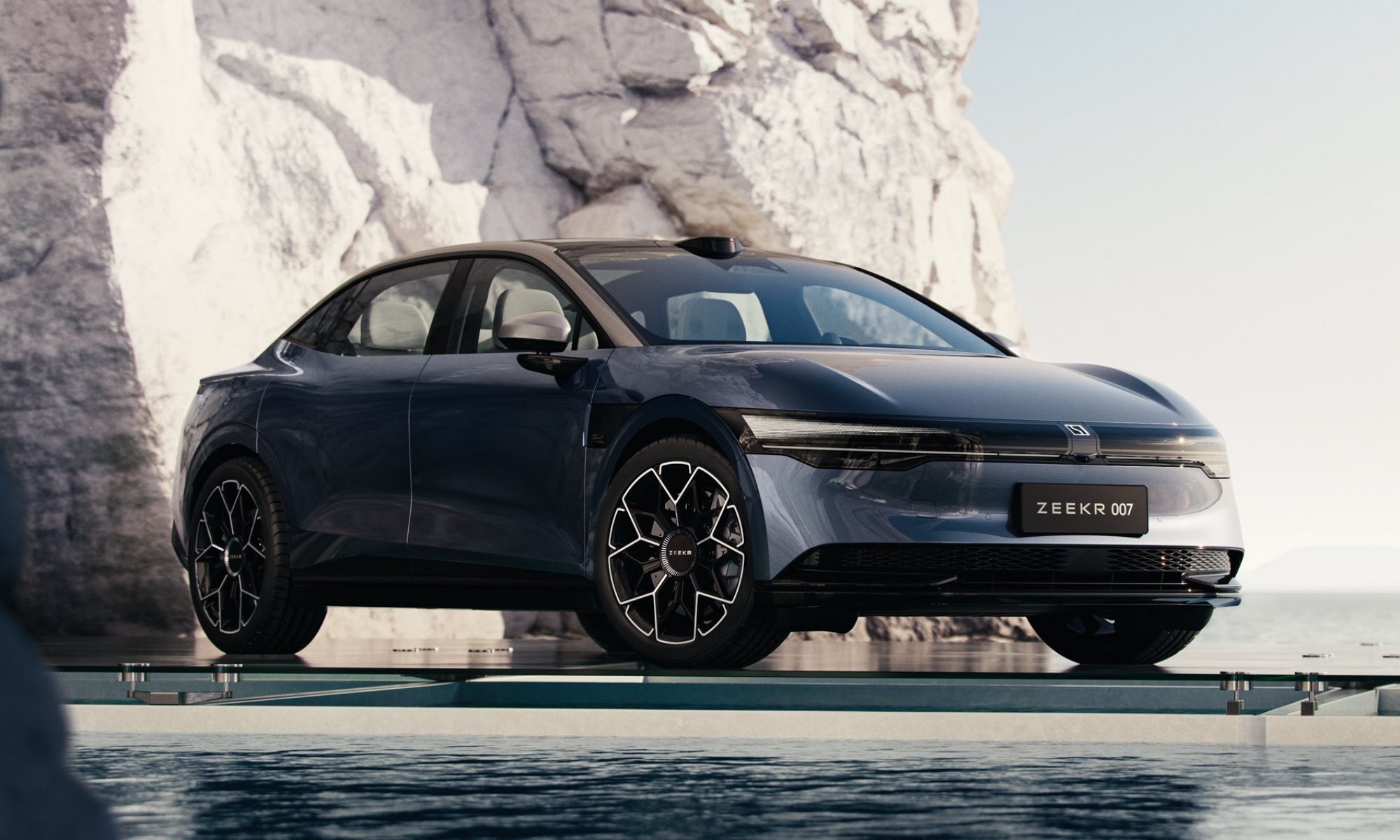 La imagen del 007 nos demuestra un coche elegante a medio camino entre berlina y SUV.