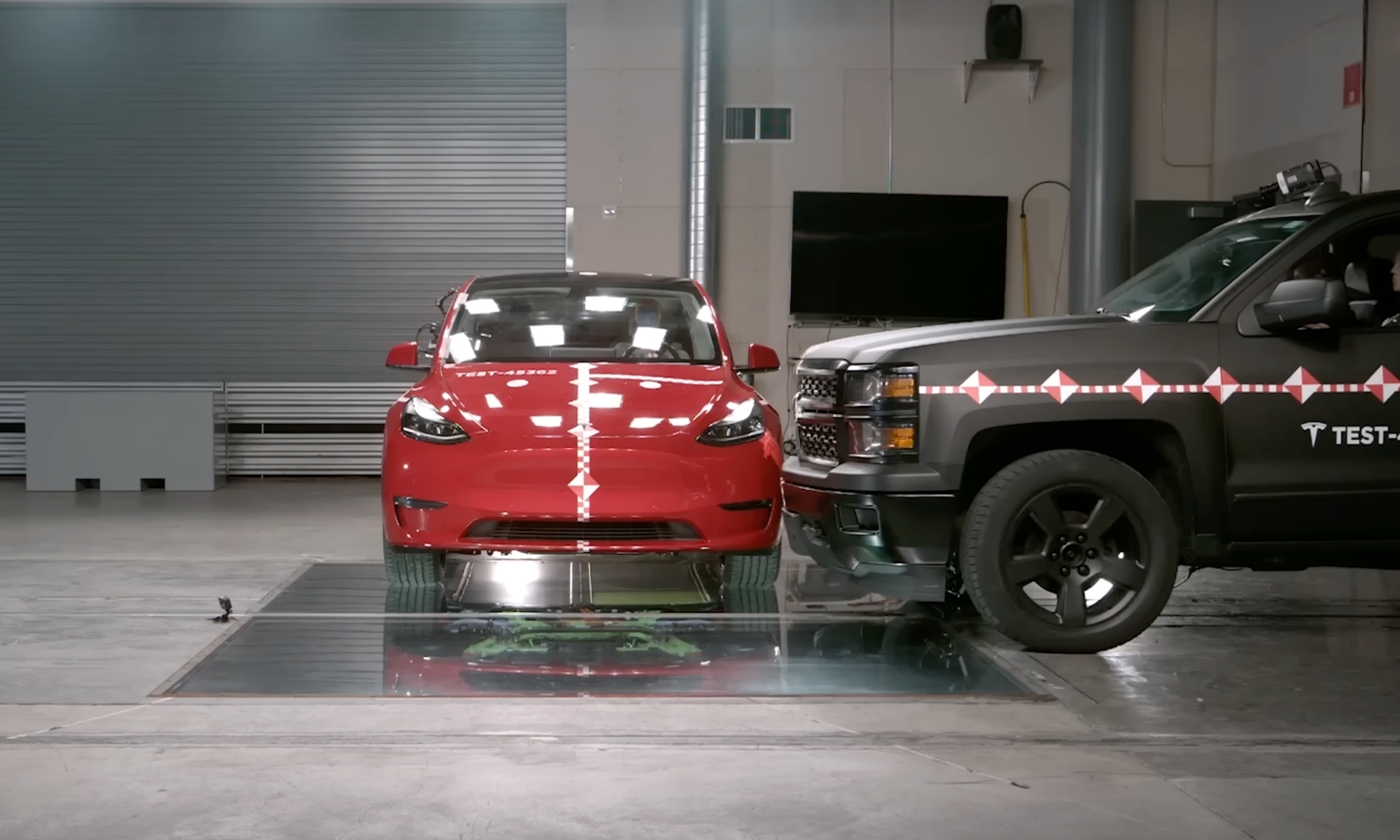 Tesla está promocionando en YouTube algunos vídeos muy concretos.