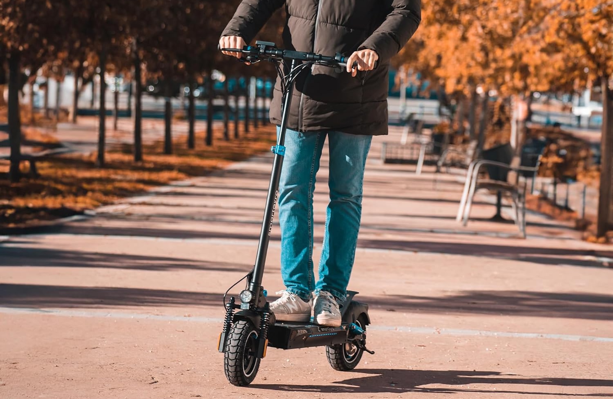 El patinete smartGyro Speedway C tiene un motor de 500 W y autonomía de 50 km