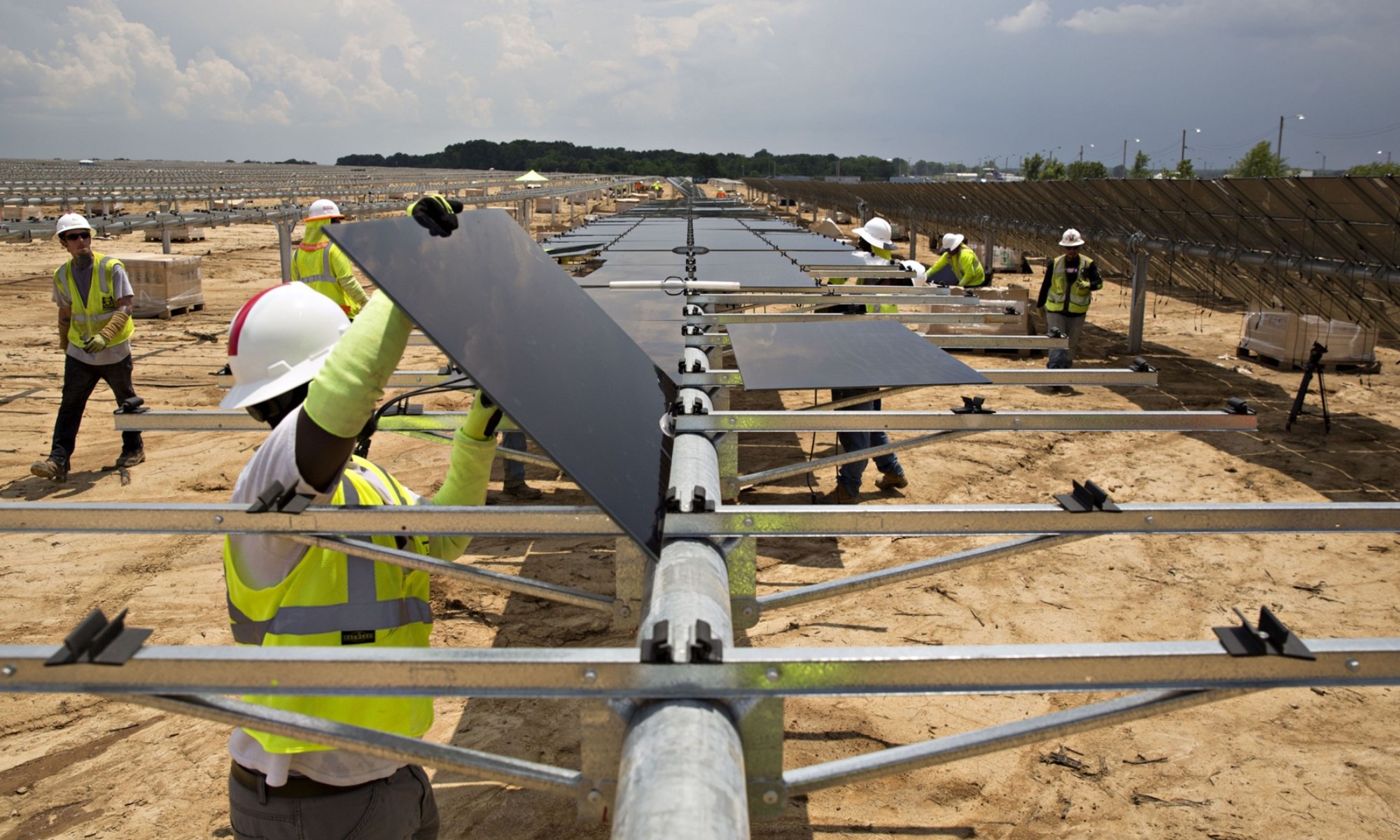 Instalar paneles solares con un robot permite mejorar la competitividad de Terabase Energy