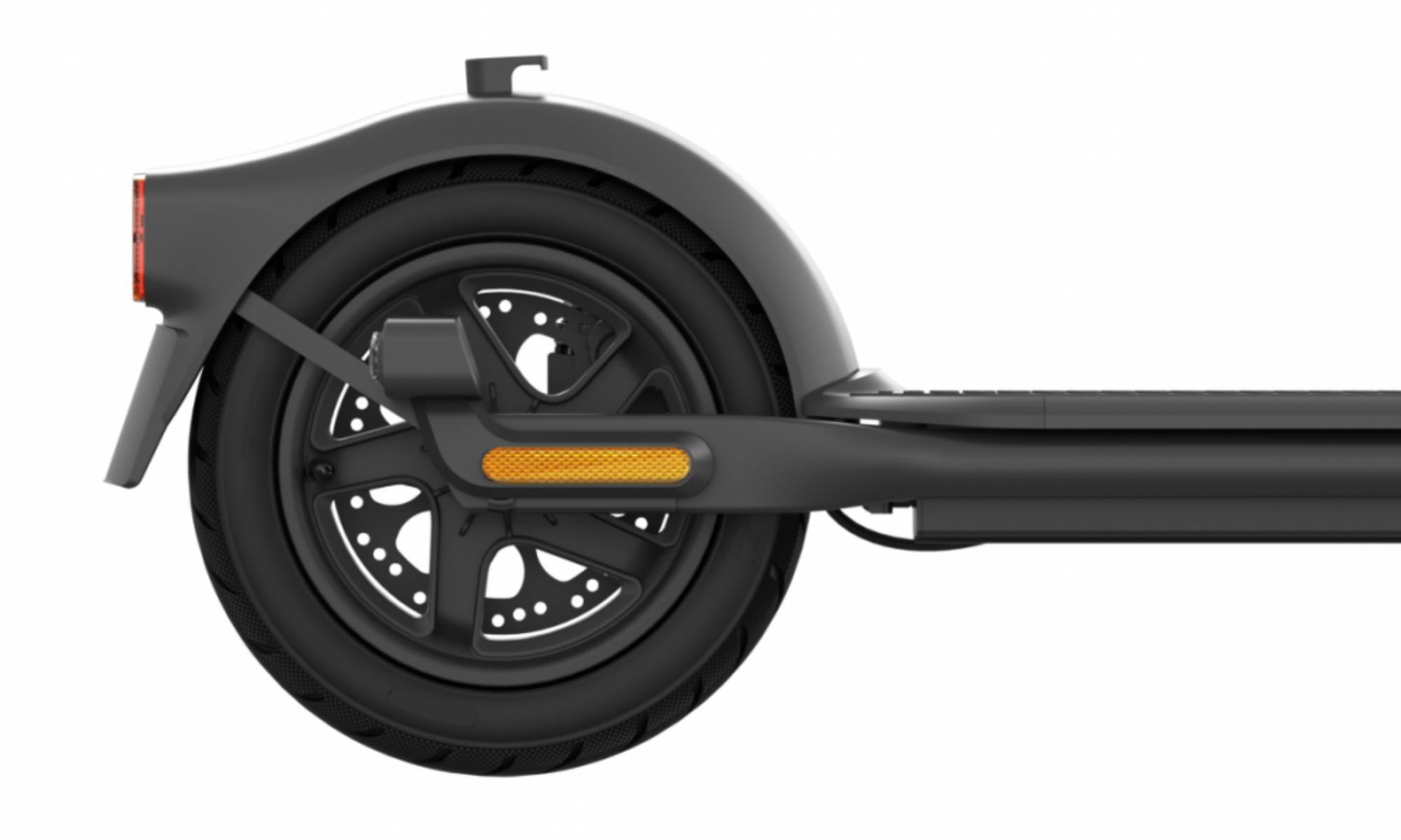 Las ruedas de este Ninebot KickScooter F40I de Segway son de 10 pulgadas y no tendrás que inflarlas nunca pues son macizas.