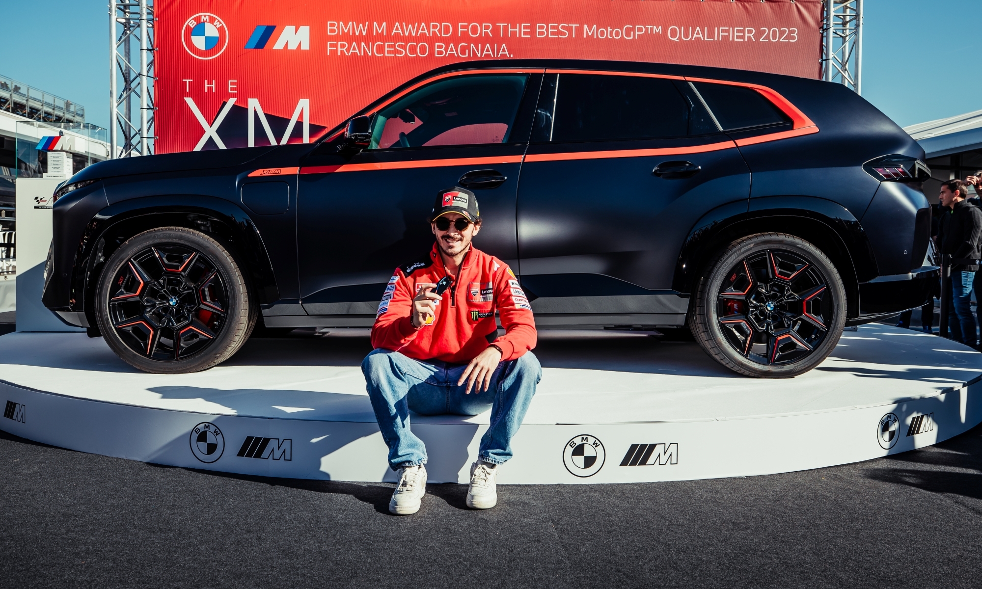 Pecco Bagnaia recibió el coche en Valencia, en la cita final de la temporada 2023 de MotoGP.