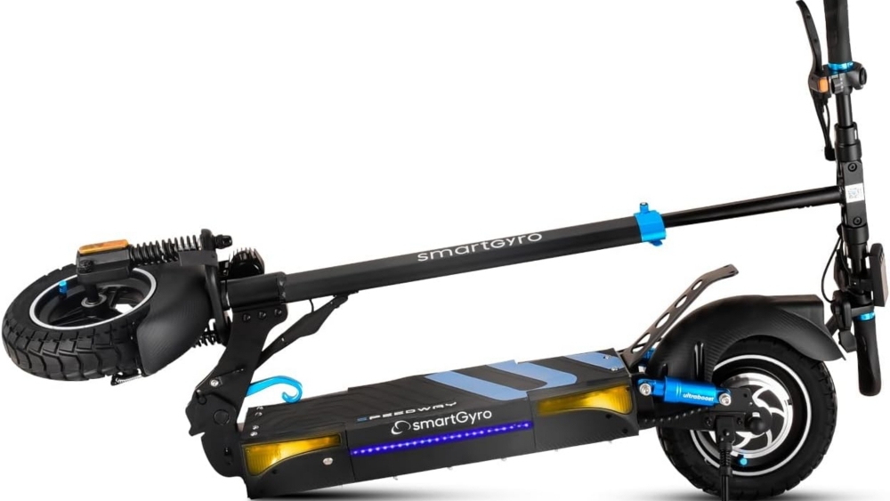 Este potente patinete eléctrico de SmartGyro ofrece 50 km de autonomía y  ruedas antipinchazos a un precio moderado