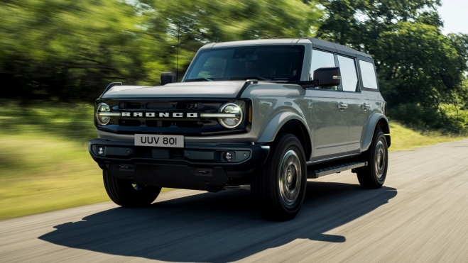 Ford Bronco Delantera