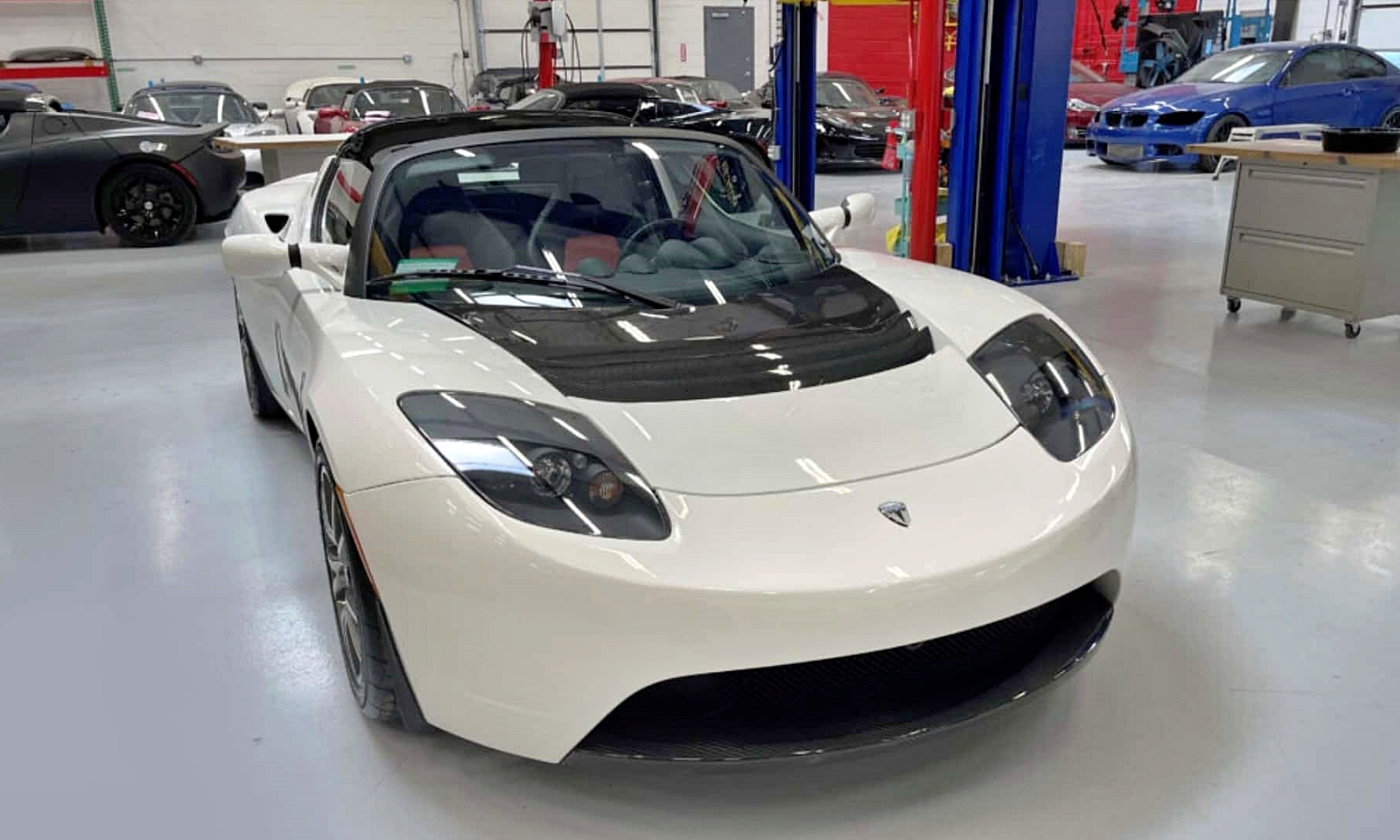 Apenas sobreviven unas 2.000 unidades del Tesla Roadster de primera generación.