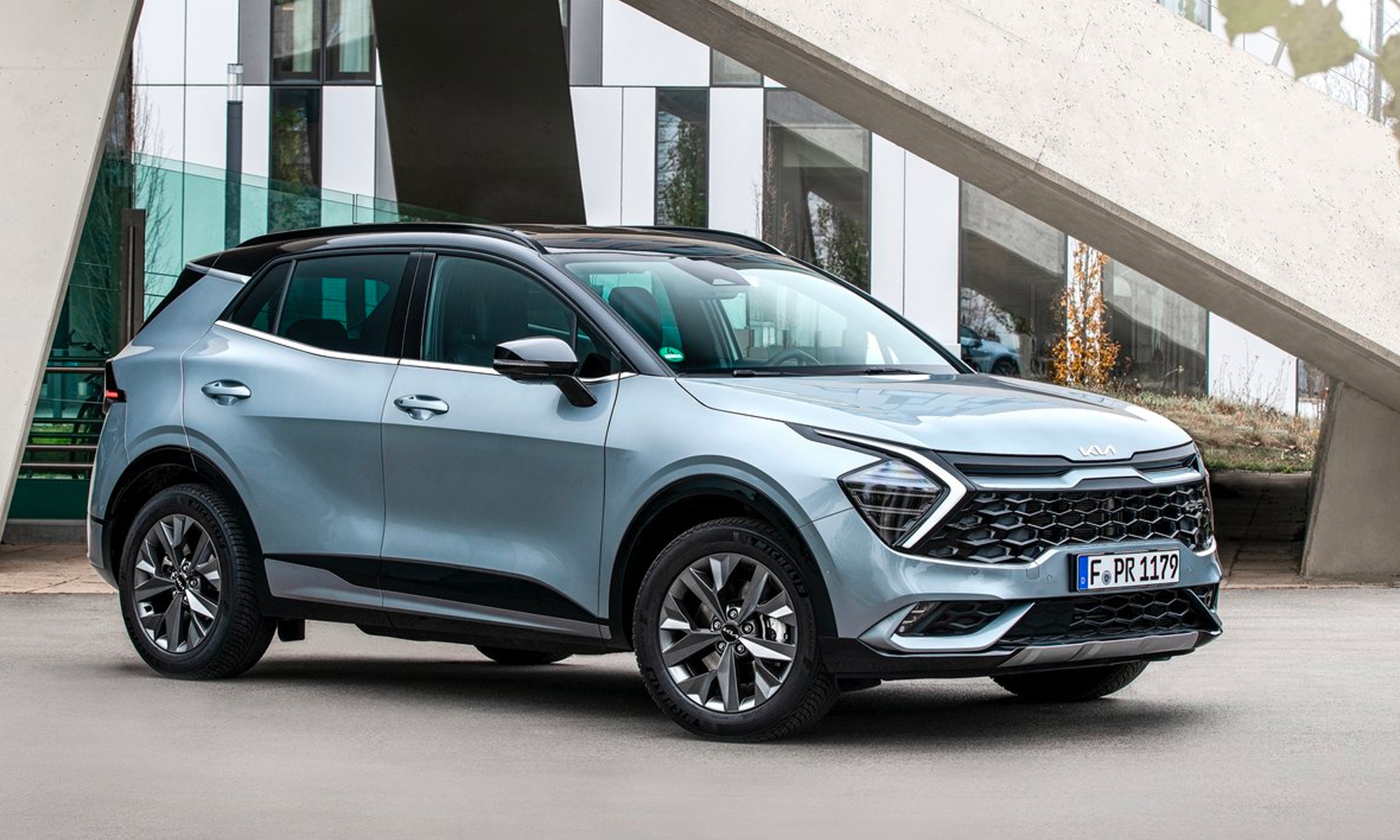 Automóviles como el Kia Sportage se están vendiendo muy bien con sus motorizaciones híbridas porque ofrecen un buen equilibrio entre prestaciones y precio