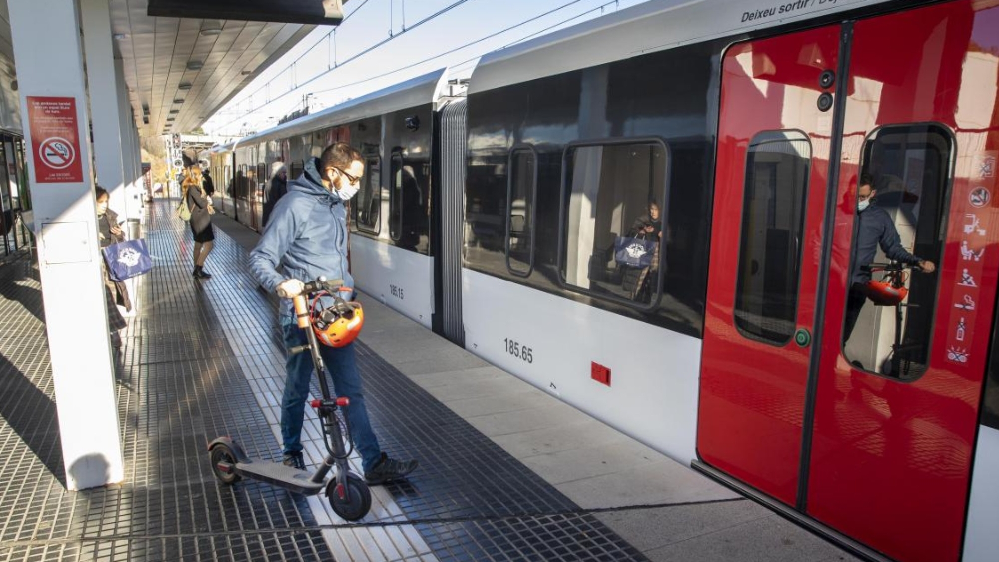 Prohíben patinetes eléctricos en transporte público de Madrid y ...