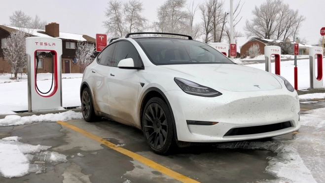 En Dinamarca uno de cada tres coches eléctricos procede del fabricante Tesla.