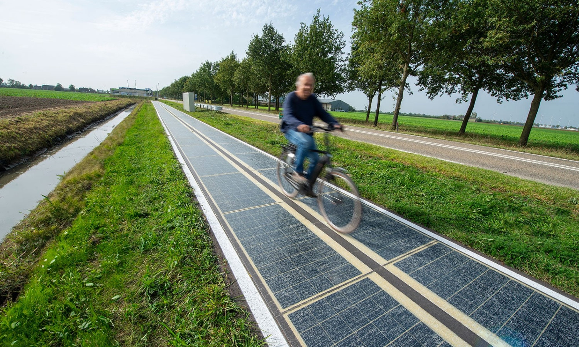 En Países Bajos ya existen carriles bici con placas fotovoltaicas instaladas.