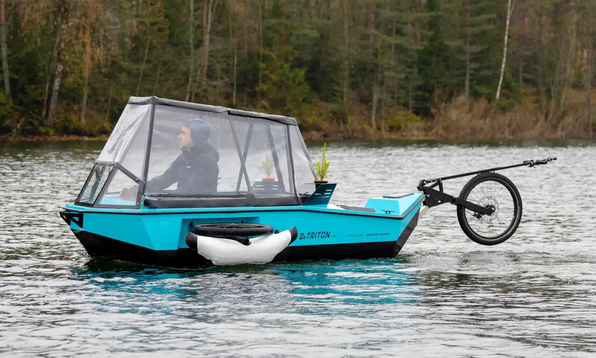La bicicleta eléctrica de carga se puede acoplar fácilmente a la embarcación