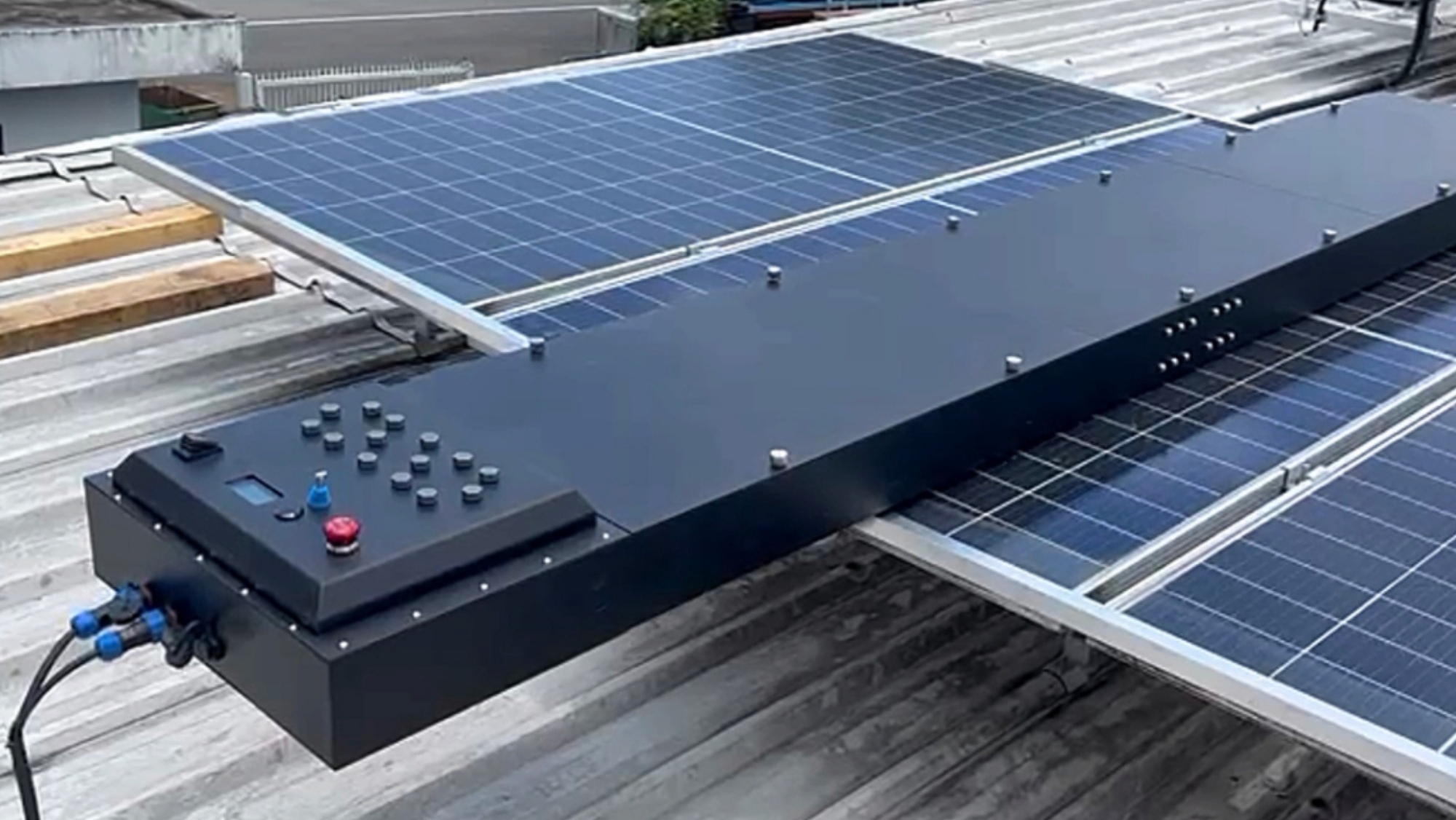 They are developing a revolutionary technology capable of renovating even the most damaged solar panels