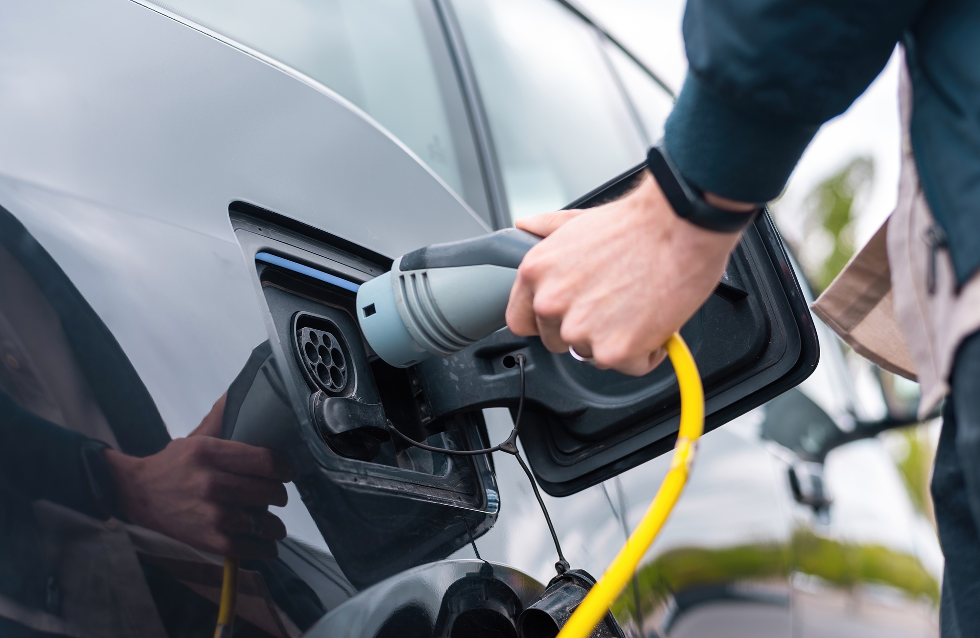 Los incentivos fiscales a la compra de un coche eléctrico pueden superar los 13.000 €.