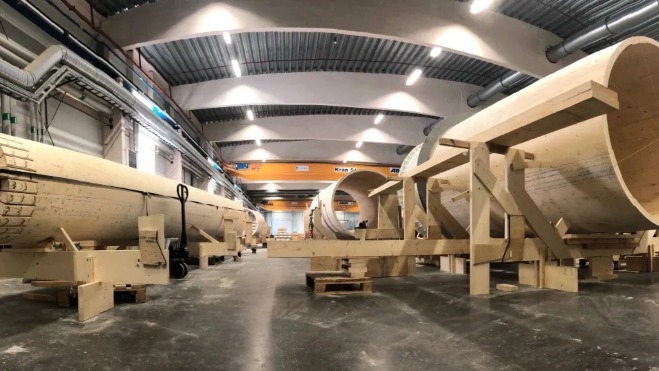 Estos son los paneles usados en el molino de viento de madera más grande del mundo