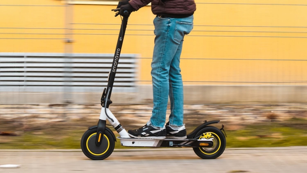 Se puede usar en modo paseo o Eco, o bien recorrer un camino a una velocidad máxima de 25 km/h.