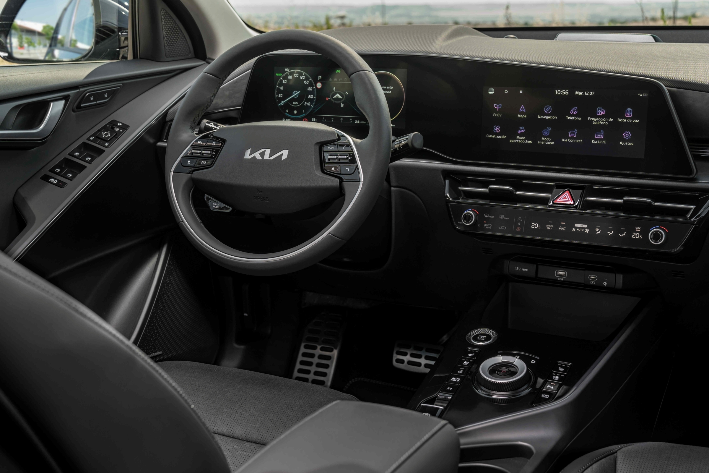 kia niro phev interior