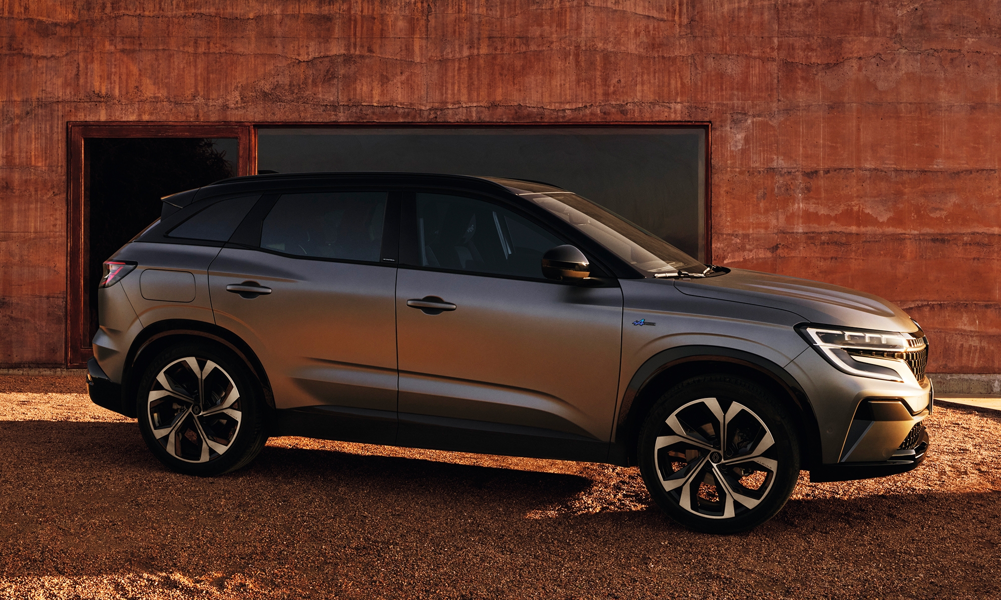 El Austral E-Tech es el C-SUV con el que Renault competirá con otros híbridos como el Kia Sportage