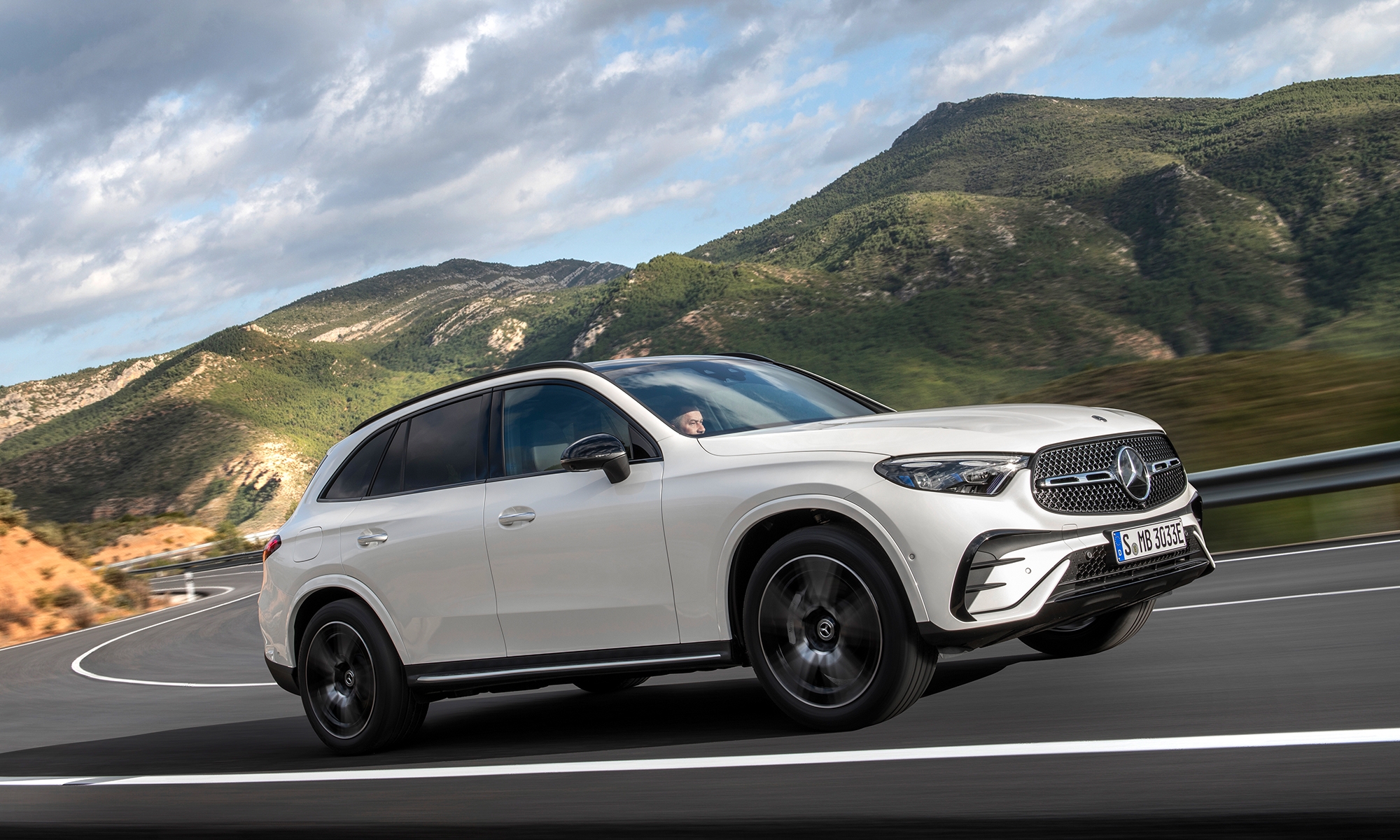 El GLC SUV con mecánica PHEV logra consumos ridículos incluso en carretera