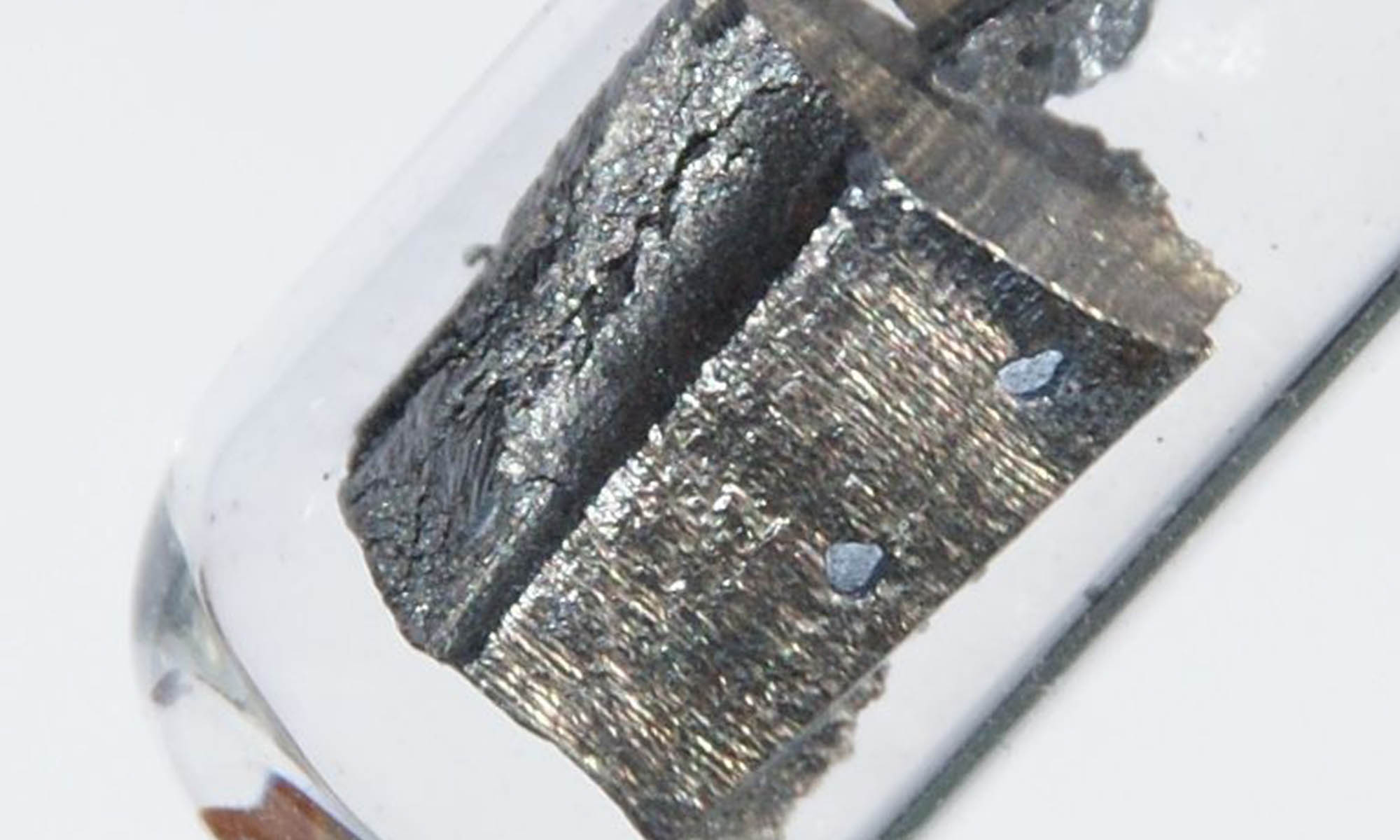 El neodimio es un material magnético que pertenece al grupo de las tierras raras.