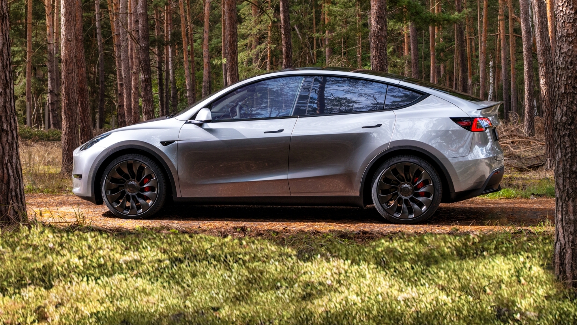 Tesla Model Y, el coche más vendido de Europa en 2023, baja su precio a ...