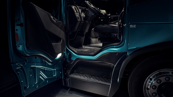 Volvo FM Low entry 03