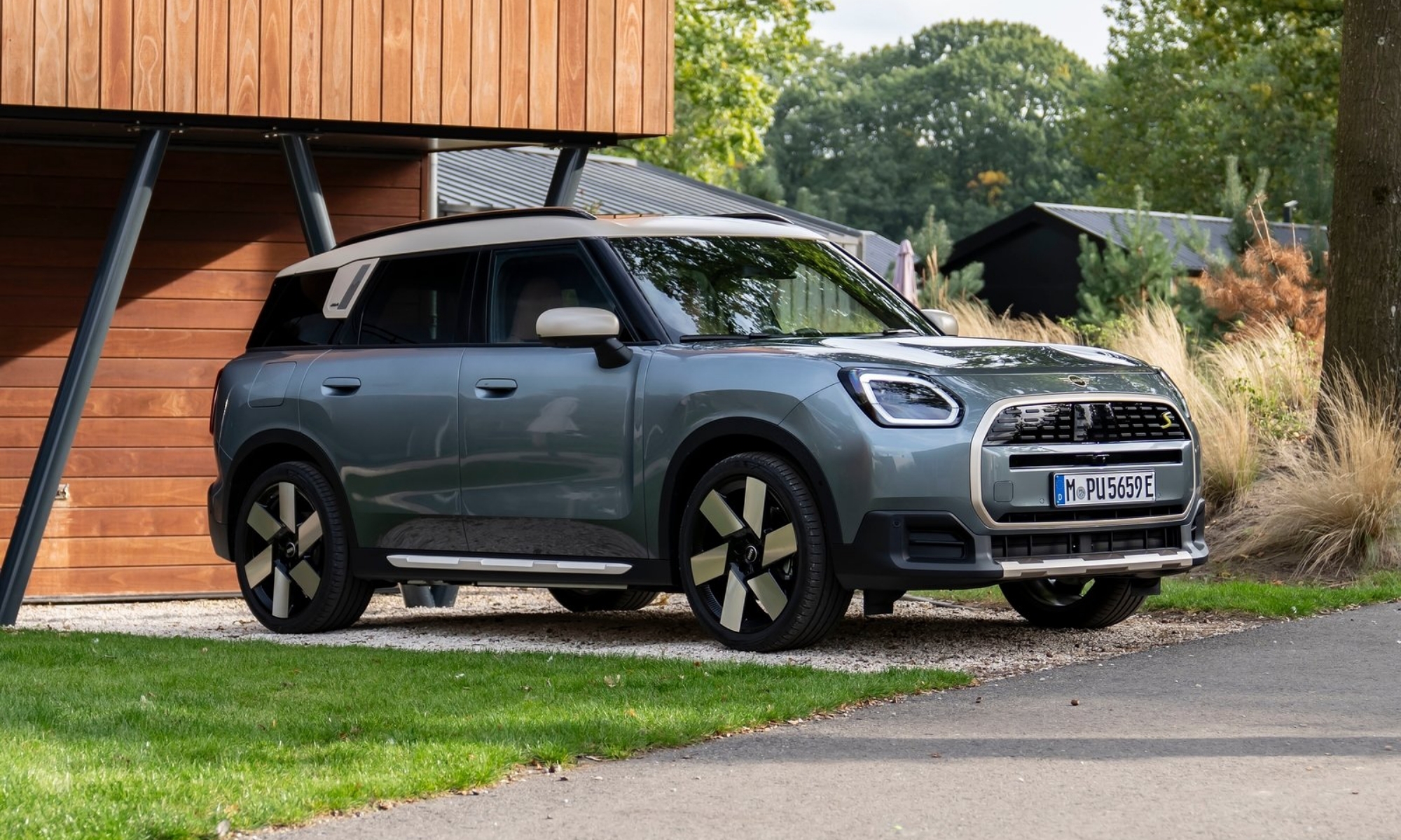 La tercera generación del MINI Countryman ya está disponible en España.