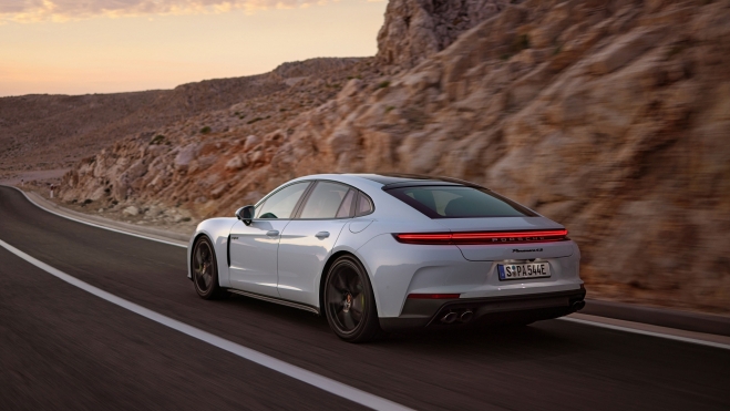 Porsche Panamera E Hybrid Trasera