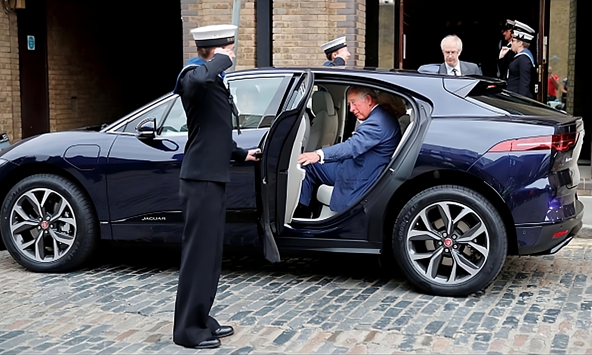 El rey Carlos III se dejó ver públicamente varias veces en este coche.