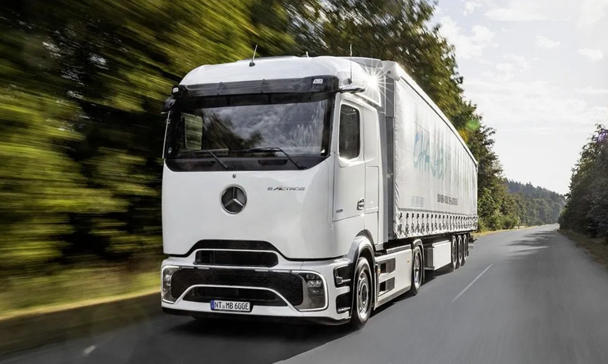 Mercedes es una de las compañías más comprometidas con la implantación de vehículos industriales eléctricos.