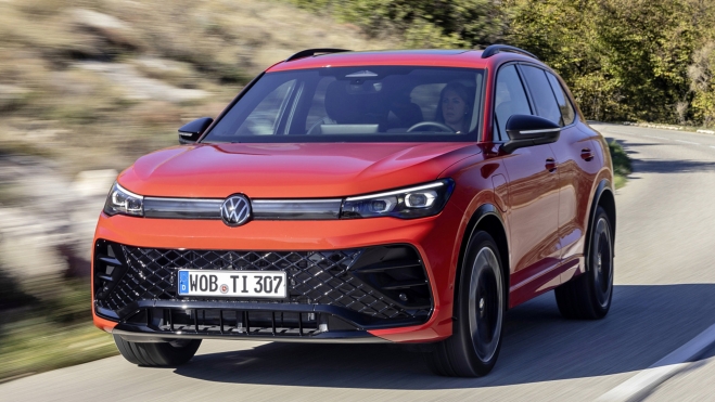 La batería eléctrica es de 19,6 kWh. La batería eléctrica es de 19,6 kWh.