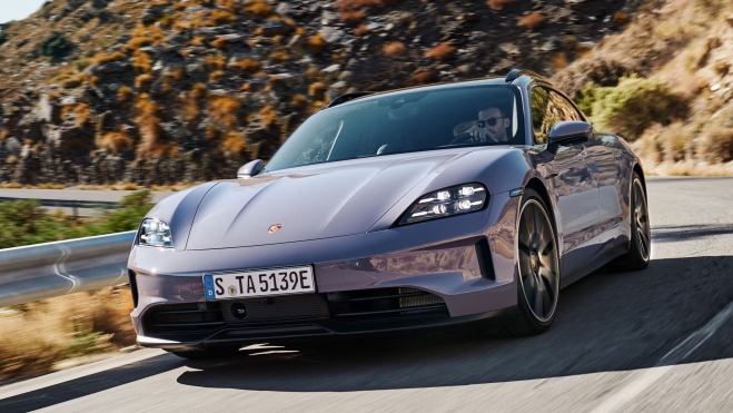 No es el único Porsche que tiene en casa. No es el único Porsche que tiene en casa.