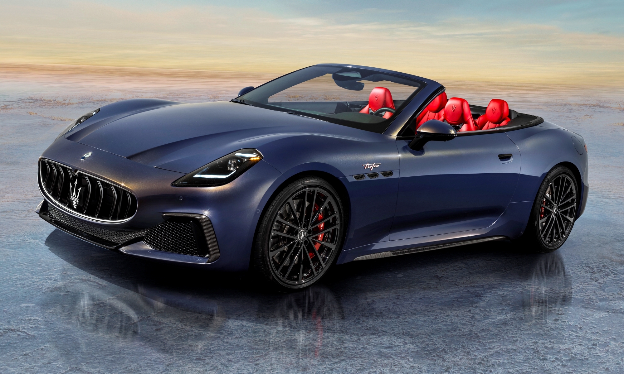 El Maserati GranCabrio rezuma estilo y elegancia por sus cuatro costados.