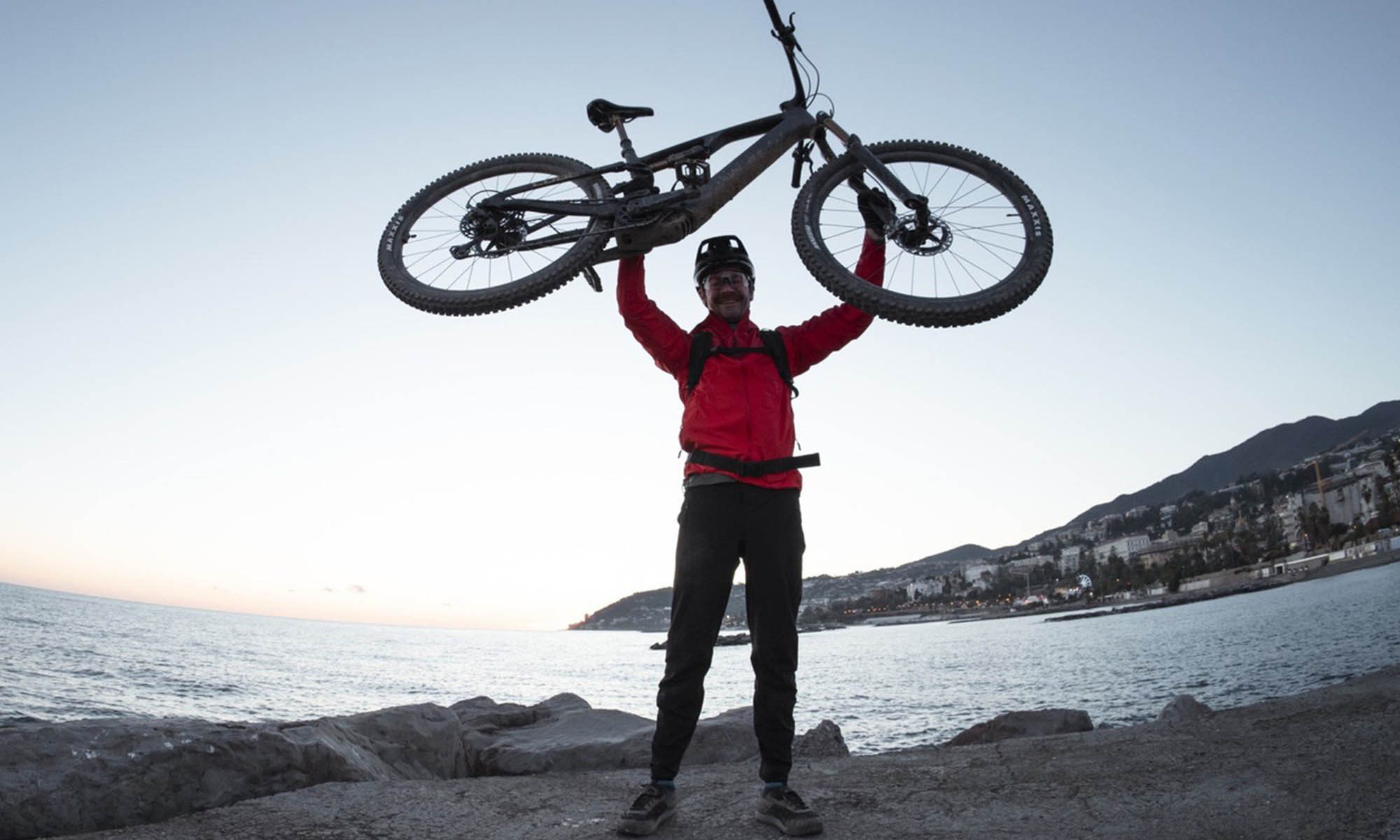 La ligereza es una de las cartas de presentación de esta bicicleta eléctrica.