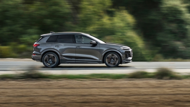 Audi SQ6 e tron Lateral