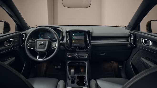 Volvo EX40 Interior