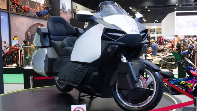 Tiene todo lo que se espera de una montura de corte touring. Tiene todo lo que se espera de una montura de corte touring.
