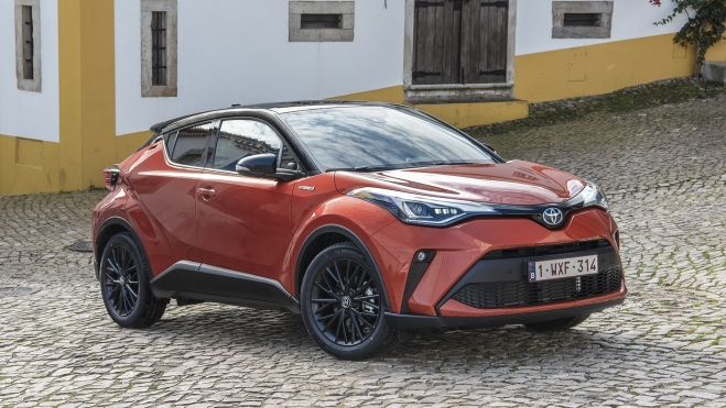 toyota chr 4