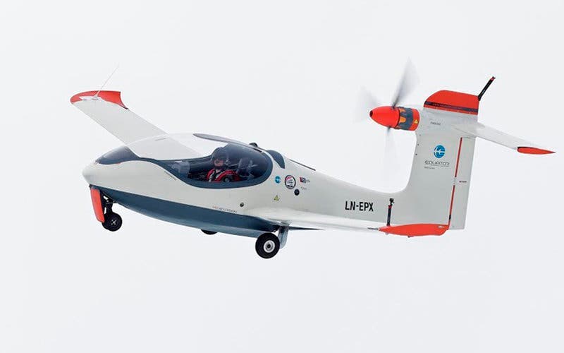  El prototipo de avión eléctrico P2 Xcursion supera su primer vuelo de prueba. 