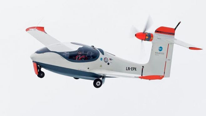 El prototipo de avión eléctrico P2 Xcursion supera su primer vuelo de prueba. El prototipo de avión eléctrico P2 Xcursion supera su primer vuelo de prueba.