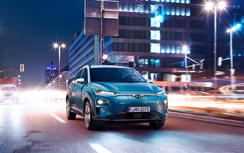  El Hyundai Kona Eléctrico 2019 es compatible con carga en corriente trifásica. 