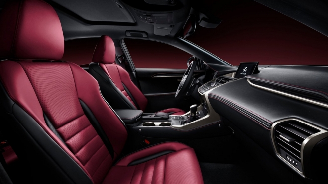 Su calidad interior lo convierte en un coche de corte premium. Su calidad interior lo convierte en un coche de corte premium.