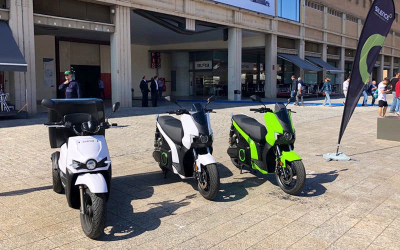  Silence está presente en Automobile Barcelona con sus modelos eléctricos S01, S02 y S03, diseñados para uso particular y comercial. 