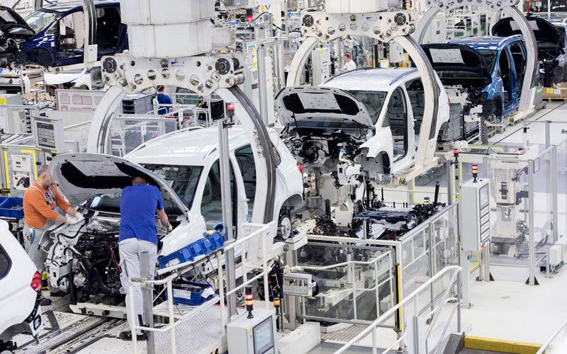  Volkswagen superará la capacidad de producción de coches eléctricos de Tesla en 1 año. 