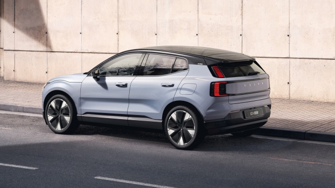 Disfruta del diseño típico de Volvo, sólo que en formato reducido. Disfruta del diseño típico de Volvo, sólo que en formato reducido.