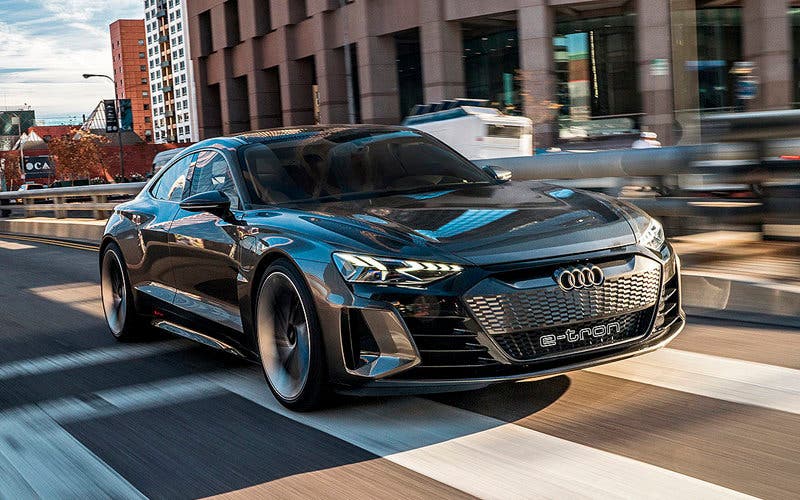 Audi acelera su hoja de ruta: el 40% de sus ventas serán coches eléctricos e híbridos para 2025. 