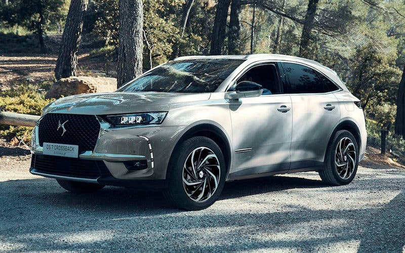  El nuevo DS 7 Crossback e-tense 4x4 (híbrido enchufable) ya tienen precios en España. 