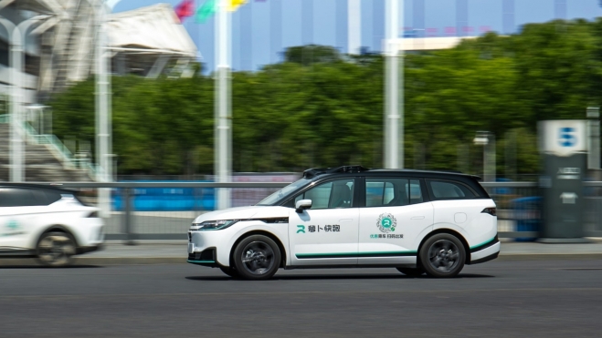 Baidu Robotaxi Lateral Baidu Robotaxi Lateral